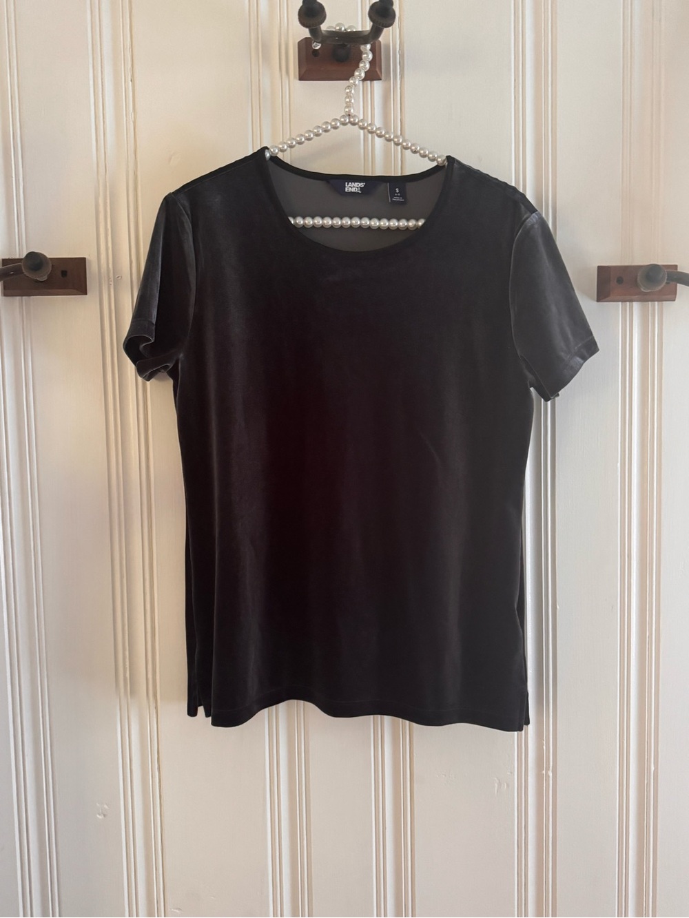 Lands' End Dark Gray Short-Sleeve Velvet Tee